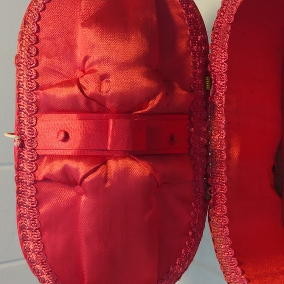 Vintage Personal Sewing Box - Picture 6 of 9